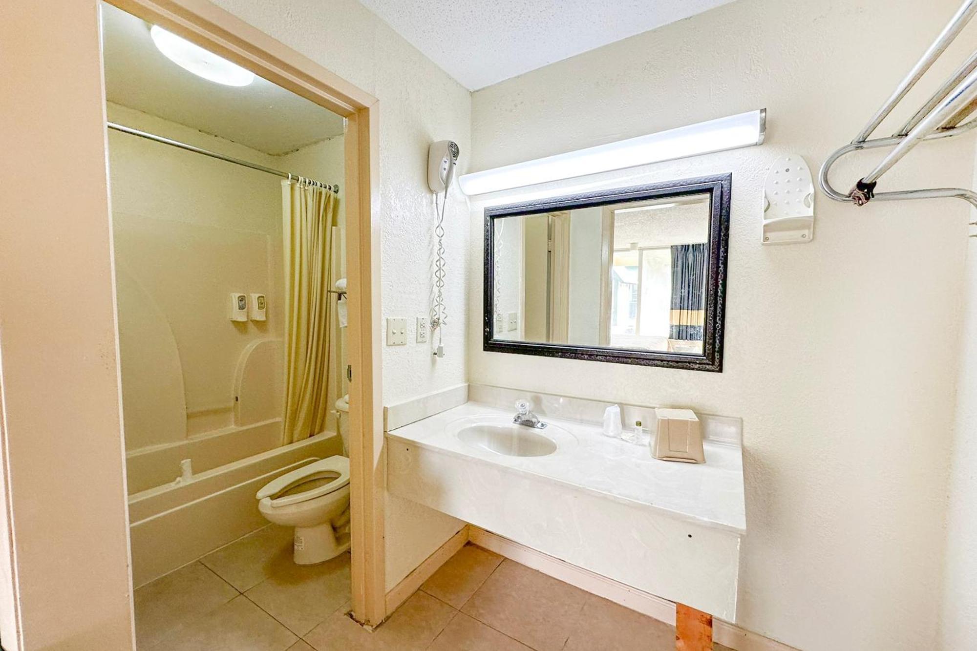 Super Inn & Suites By Oyo Milledgeville Ngoại thất bức ảnh