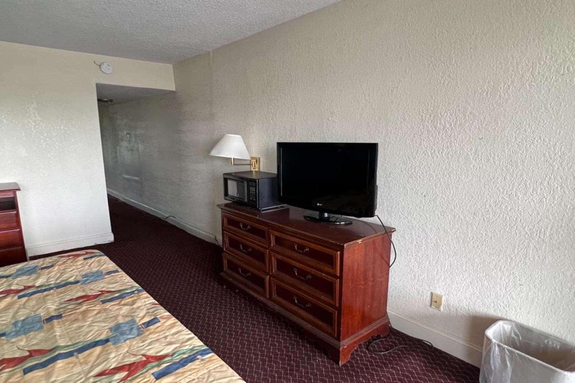 Super Inn & Suites By Oyo Milledgeville Ngoại thất bức ảnh