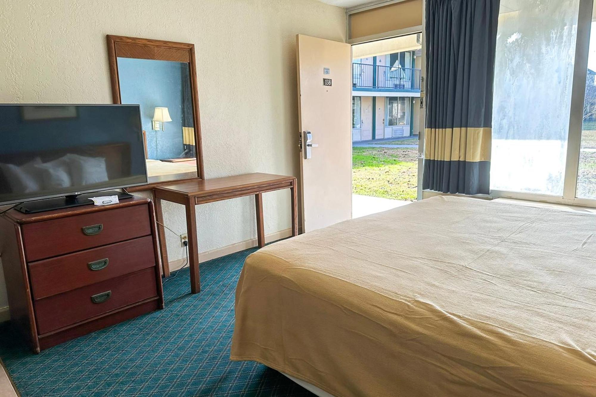 Super Inn & Suites By Oyo Milledgeville Ngoại thất bức ảnh